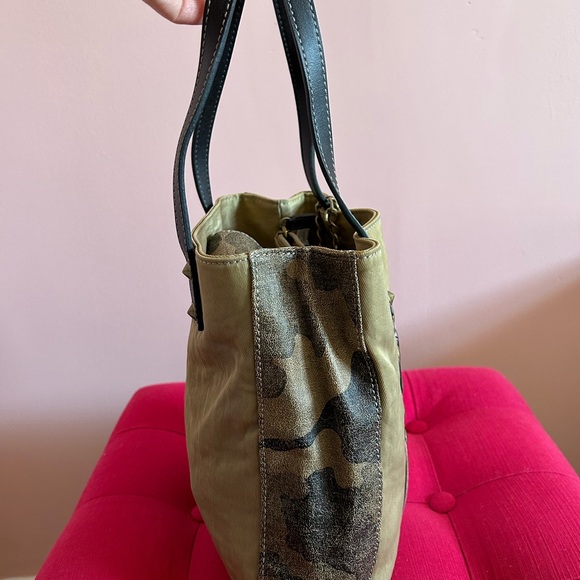 GUESS Army Green Marilyn Purse with Studs and matching wallet - Picture 4 of 7